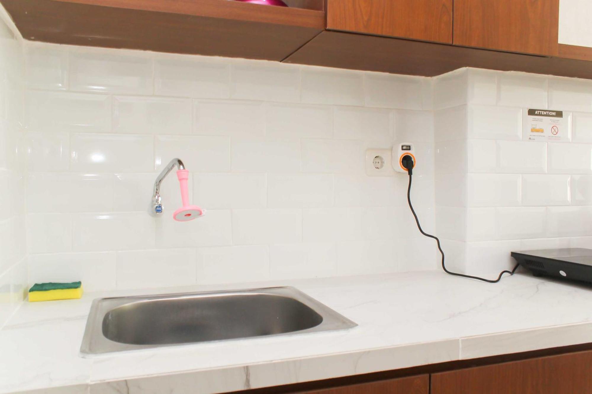 And Elegant At Riverview Jababeka By Travelio Apartemen